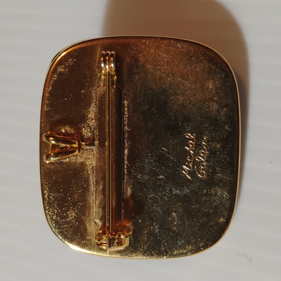 Michal Golan VTG gold and silver tone ornate brooch with garnet cabochons - Picture 3 of 7